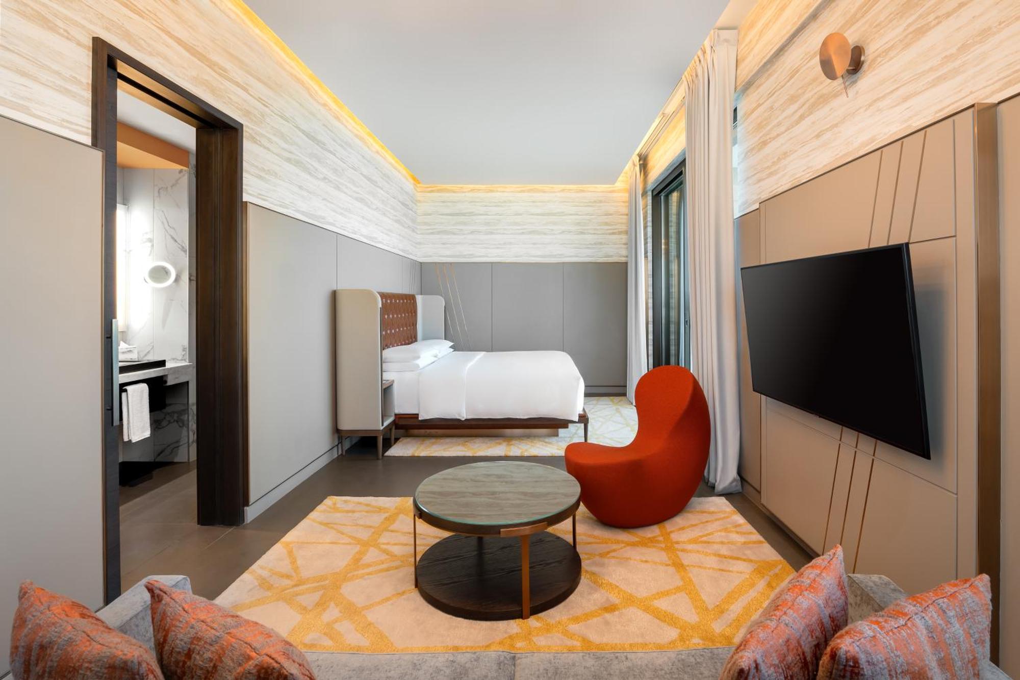 Hyatt Centric Jumeirah Дубай Экстерьер фото A bedroom at the hotel