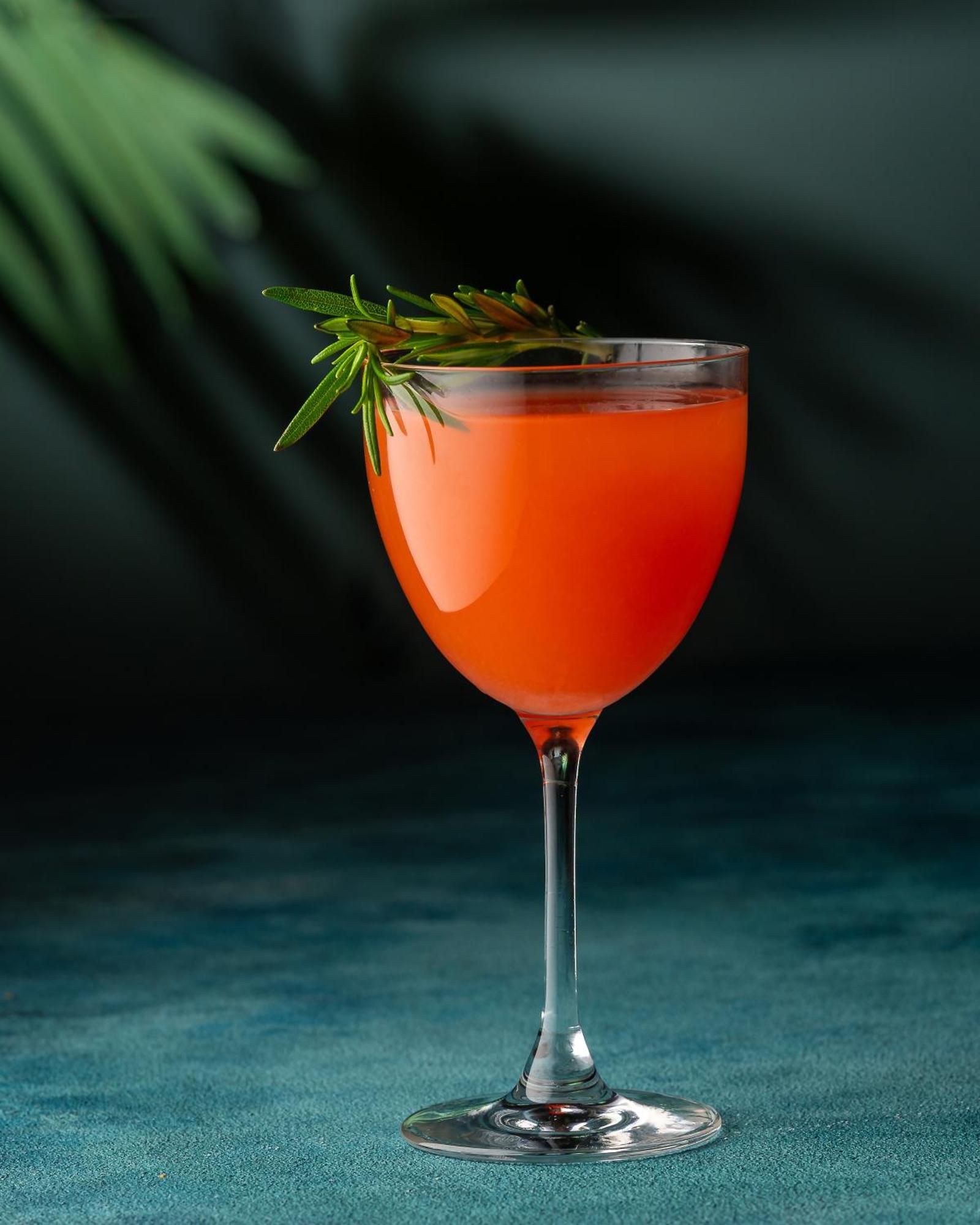 Hyatt Centric Jumeirah Дубай Экстерьер фото A Greyhound cocktail